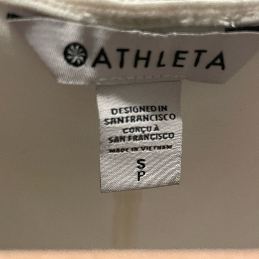 NWT. Athleta White. Long Sleeve Top Size Small with Half- Zipper - Picture 4 of 6